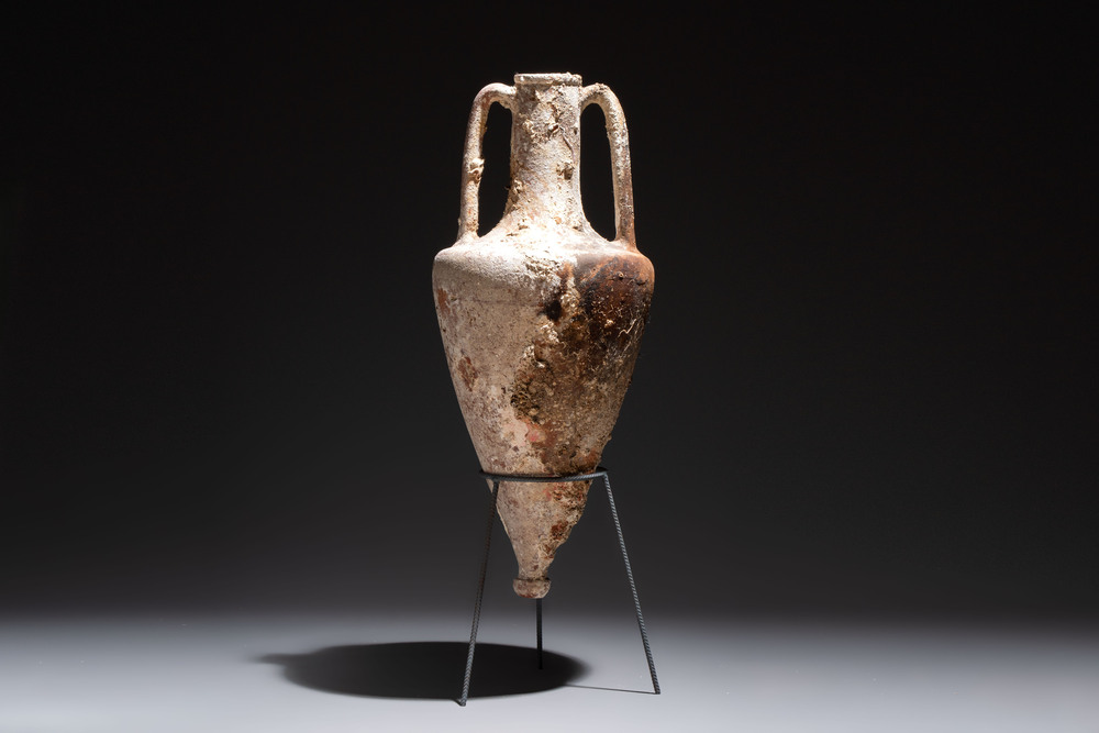 A Greek pottery wine amphora, Macedonia, 6th/4th C. b.C.