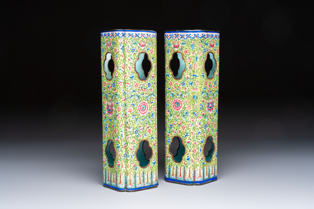 A pair of Chinese Canton enamel hat stands with floral design, 19th C.