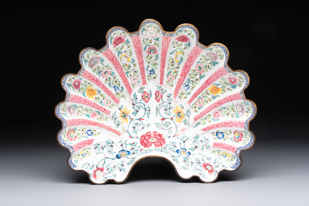 A Chinese Canton enamel shell-shaped basin with floral design, Yongzheng/Qianlong