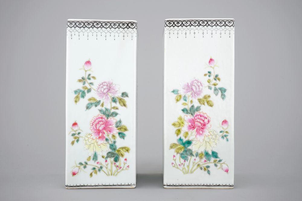 A pair of square Chinese famille rose vases with flowers, 20th C.