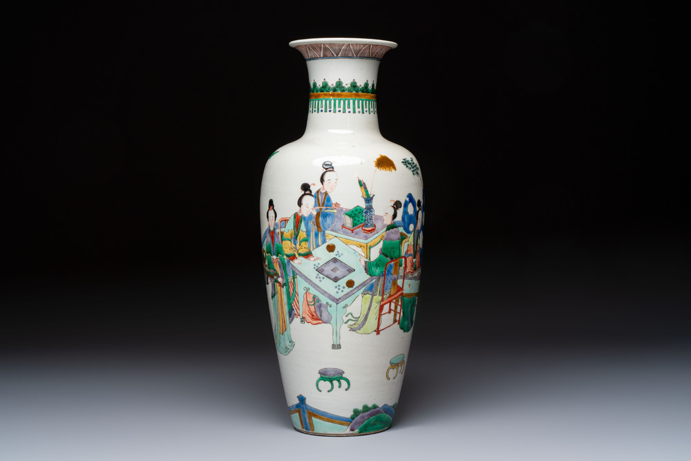 A Chinese famille verte 'Court Ladies' vase, 19th C.