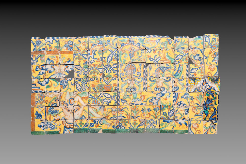 A large collection of 91 Spanish maiolica tiles, Talavera, 17th C.