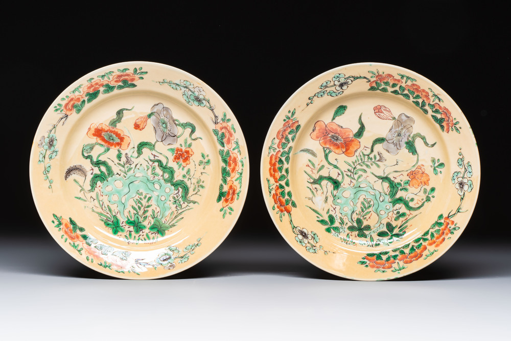 A pair of Chinese famille verte caf&eacute;-au-lait-ground plates with floral design, lotus mark, Kangxi