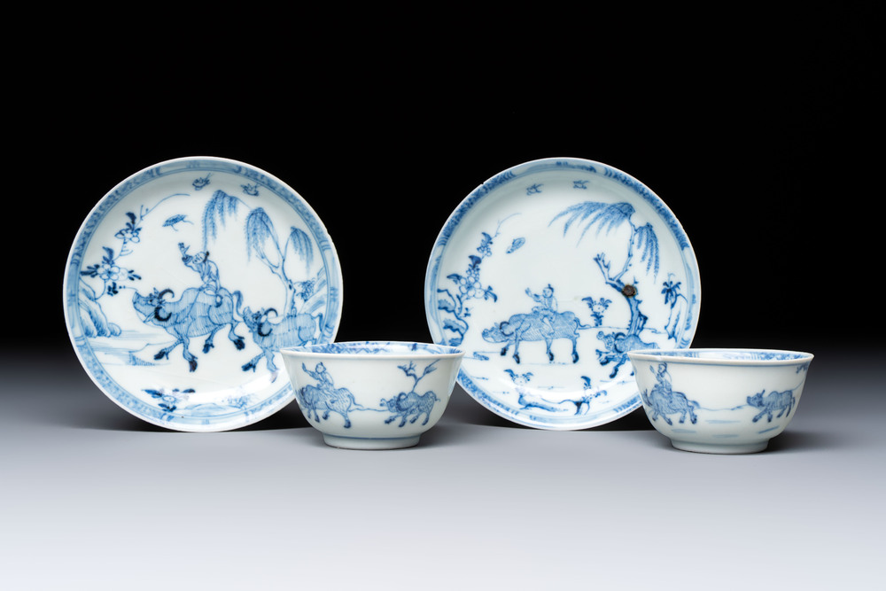 A pair of Chinese blue and white 'Ca Mau' shipwreck cups and saucers, Yongzheng