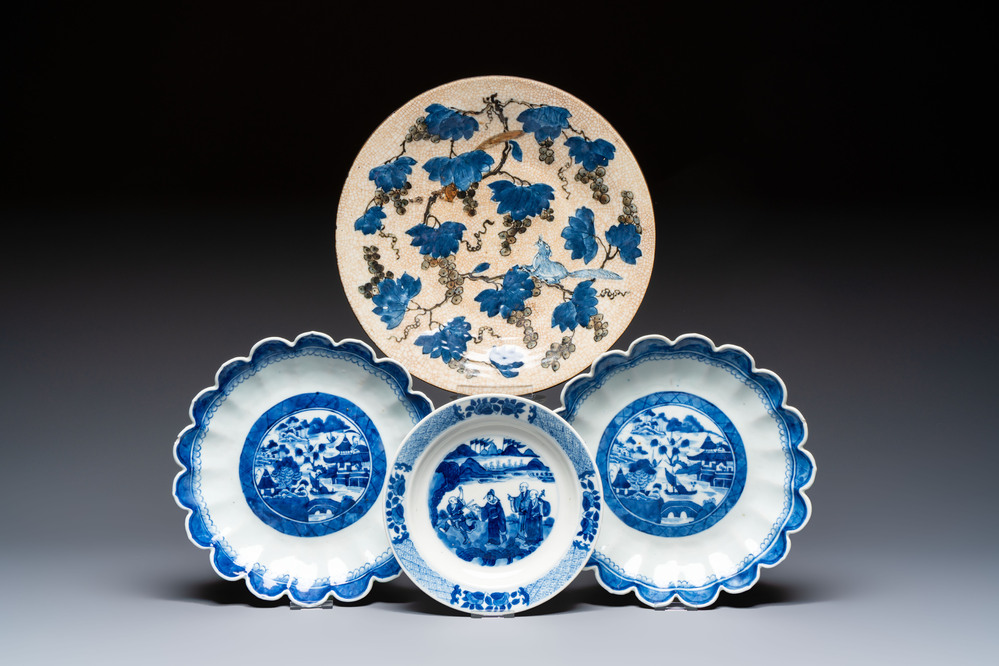 Three Chinese blue and white dishes and a plate, 19th C.