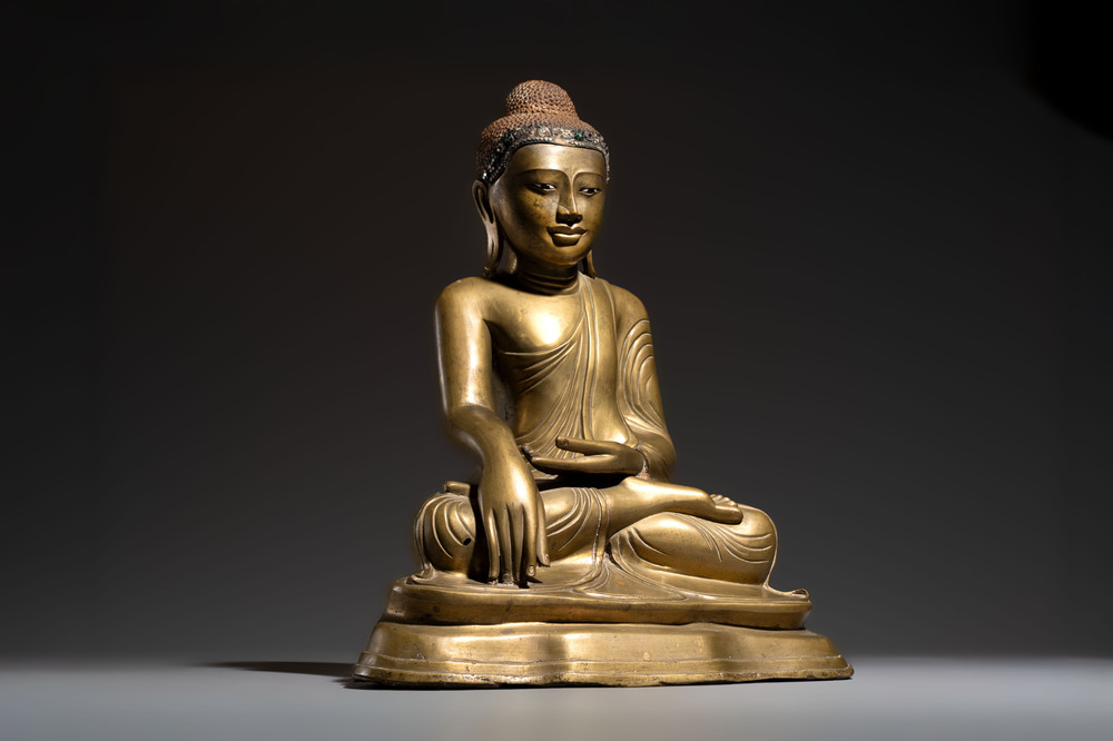 A Burmese partly lacquered bronze Mandalay Buddha, 19/20th C.
