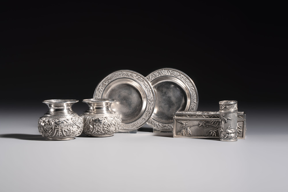 A pair of Chinese silver jarlets, a pair of saucer dishes, a rectangular casket and a cylindrical box, 19/20th C.