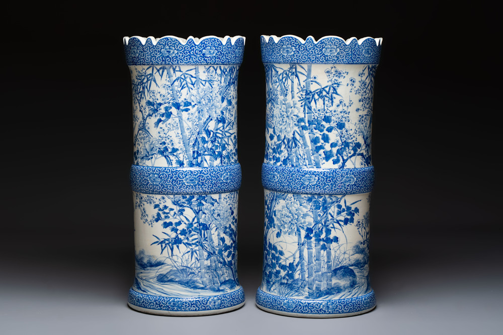 A pair of large Japanese blue and white stands, Keisa 瀬戸圭左製 and Yamakei 山圭制 marks, 19/20th C.