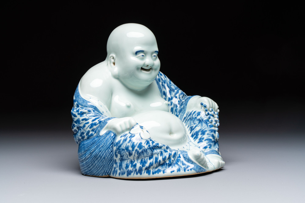 A Chinese blue and white Milefo Buddha, Wei Hongtai 魏洪泰 mark, 19th C.