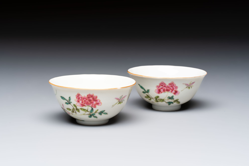 A pair of Chinese famille rose bowls with floral design, Guangxu mark of the period
