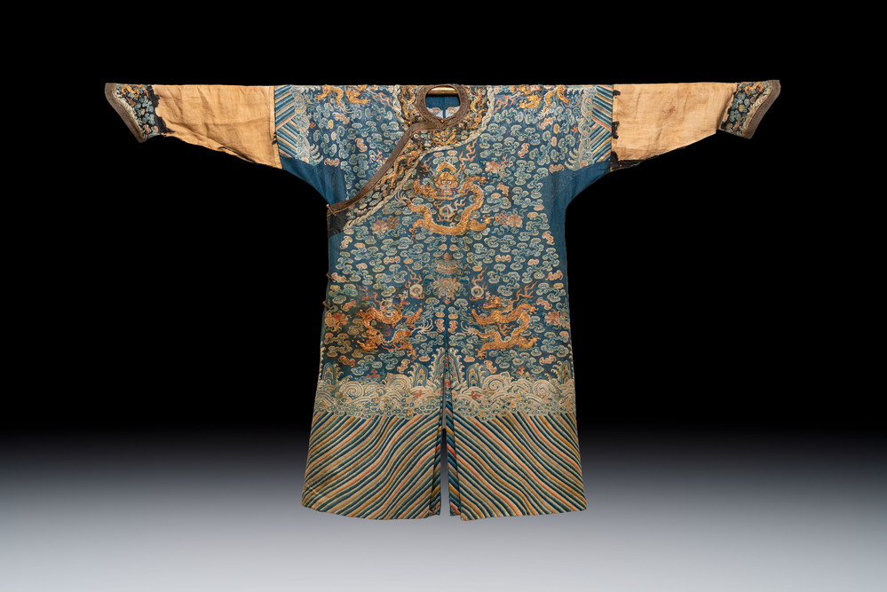 A Chinese silk blue-ground summer gauze 'Dragons' robe, 19th C.