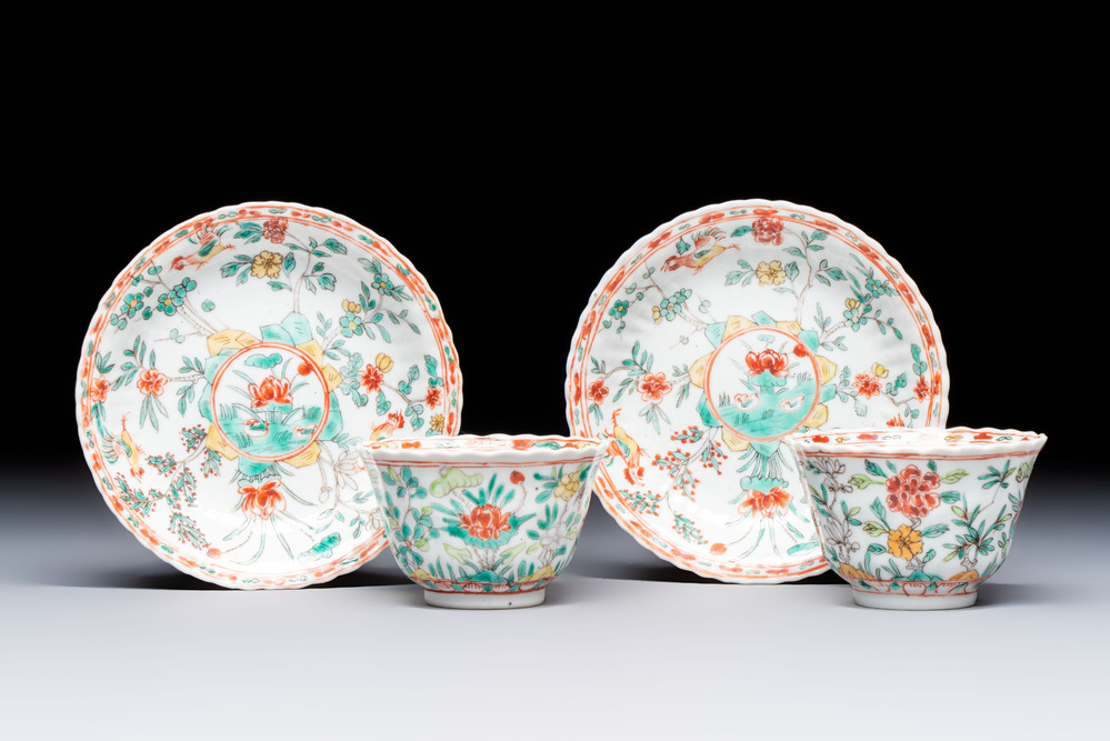 A pair of Chinese famille verte cups and saucers with floral design, Jade 玉 marks, 19th C.