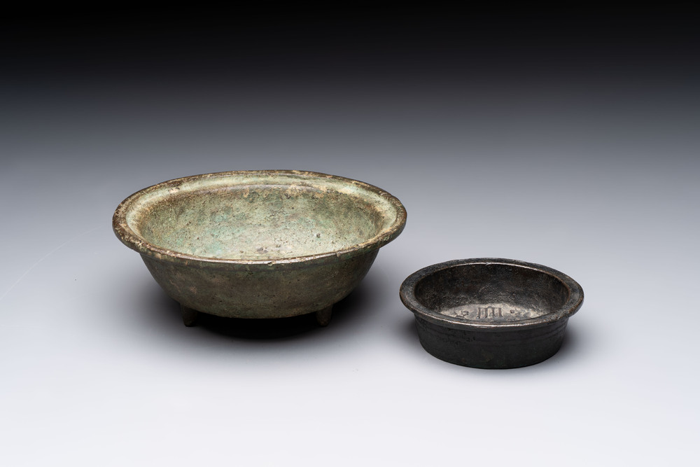 Two small Chinese bronze brush washers, Dong Chang Qi 董昌器 and Da Xiang Yuan Nian 大象元年 marks, Yuan/Ming