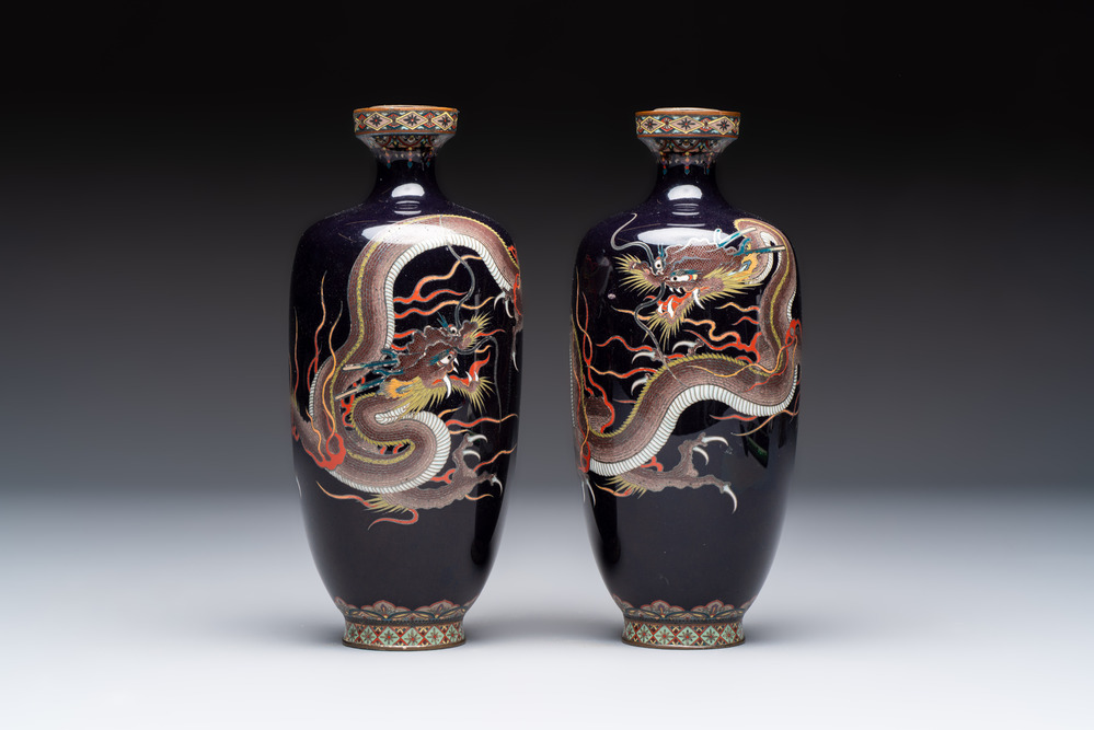 A pair of Japanese silver wire cloisonn&eacute; 'Dragon' vases, Meiji, 19th C.