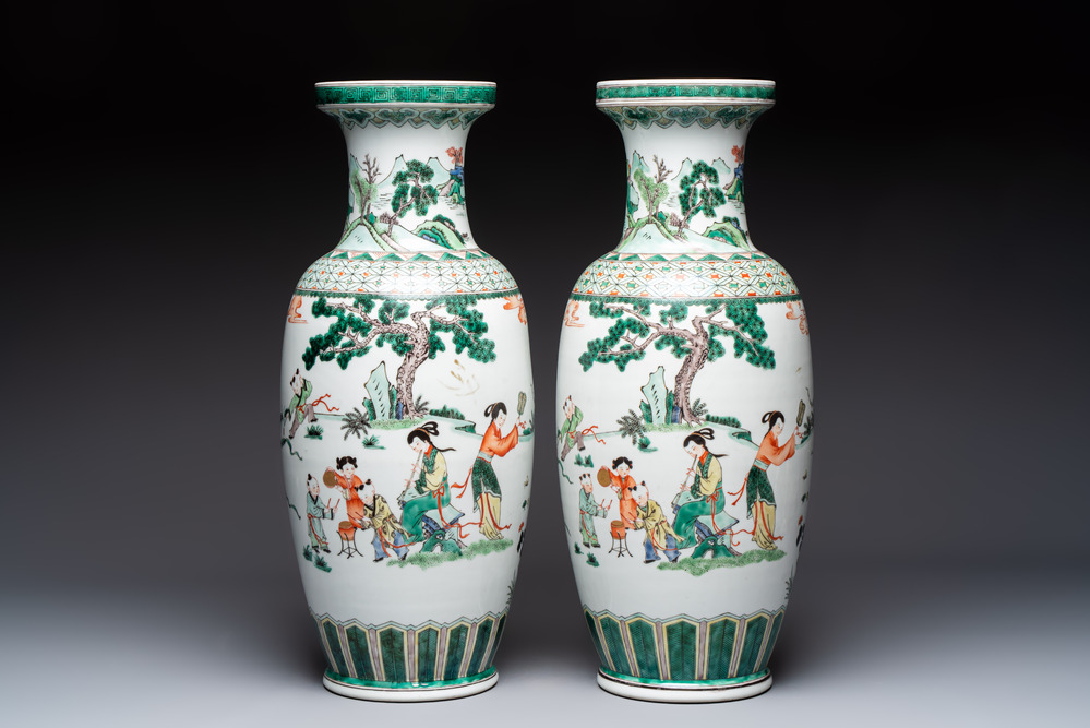 A pair of Chinese famille verte 'Elegant Beauties and Playing Boys' vases, 20th C.