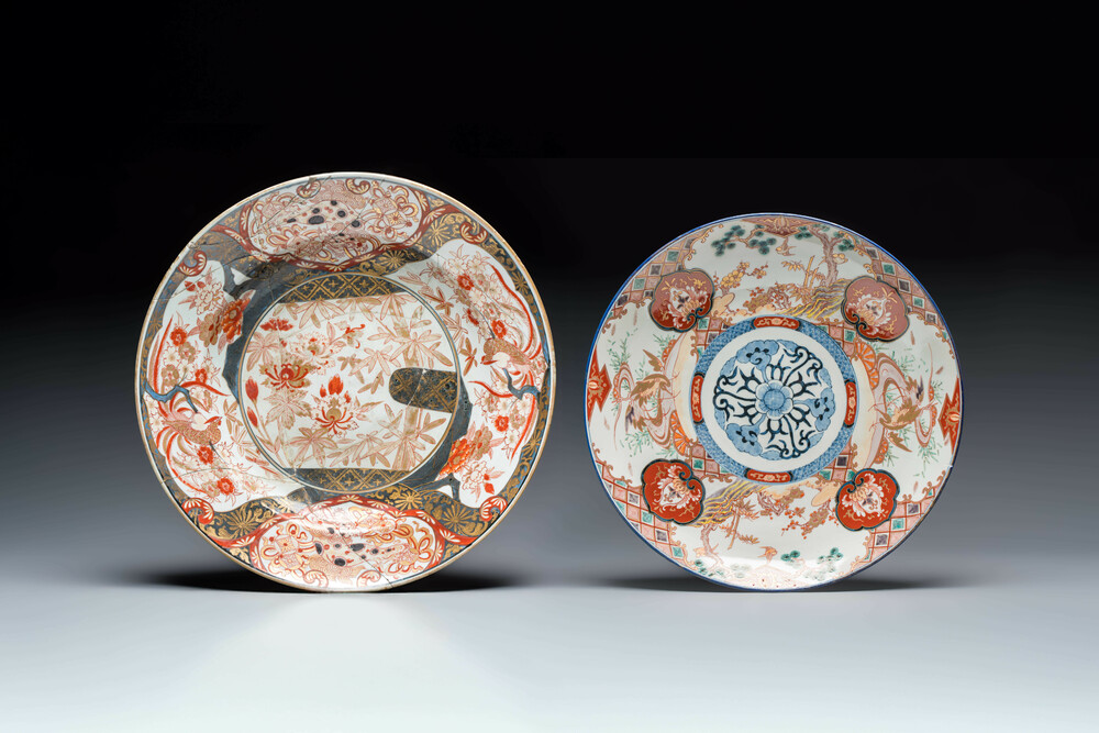 Two large Japanese Imari dishes, Chenghua mark, 17/19th C.