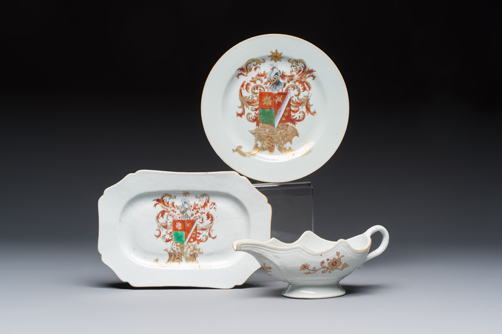 A Chinese armorial plate, a serving dish and a sauce boat with the arms of de Heere for the Dutch market, Qianlong, ca. 1735-1765