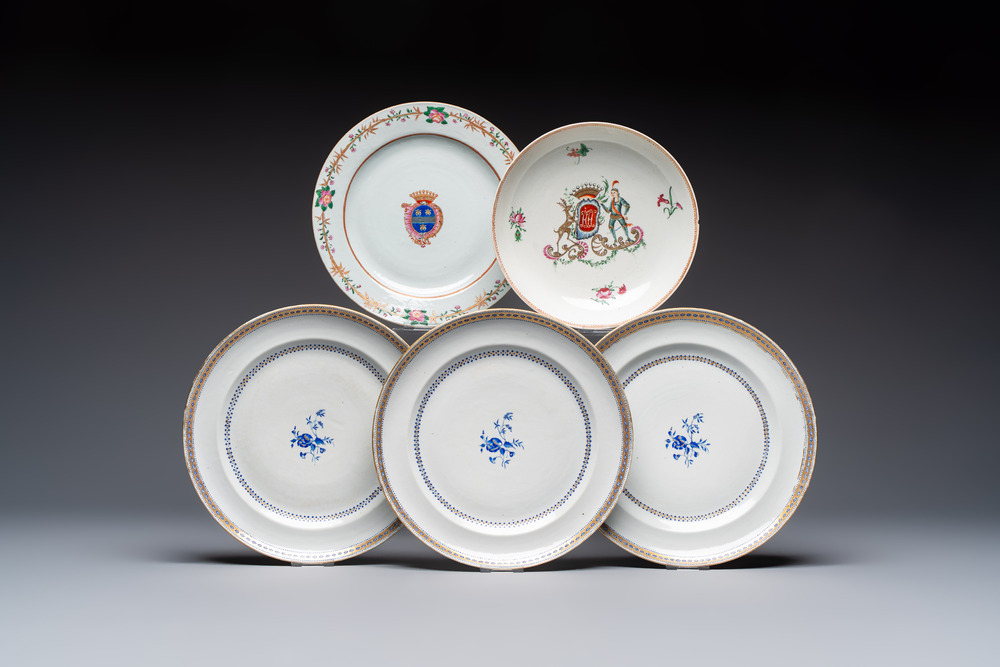 Two Chinese export famille rose plates and three gilt blue-enamelled plates, Qianlong/Jiajing