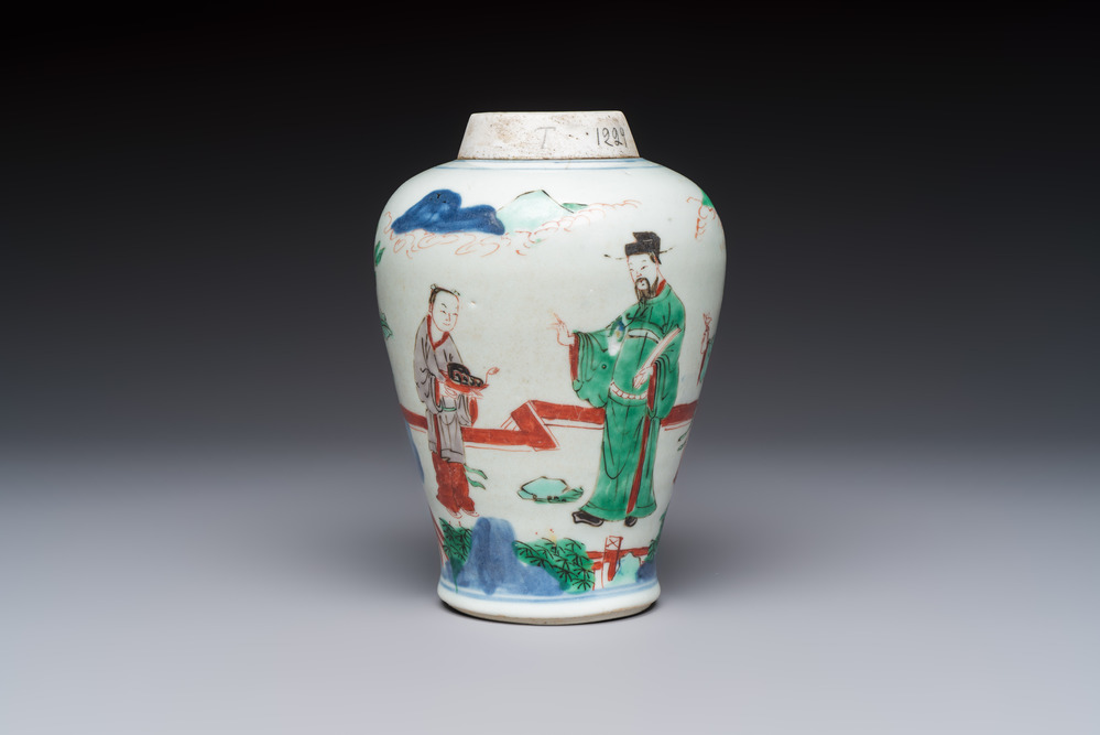 A Chinese wucai 'Jia Guan Jin Jue 加冠進爵' vase, Transitional period