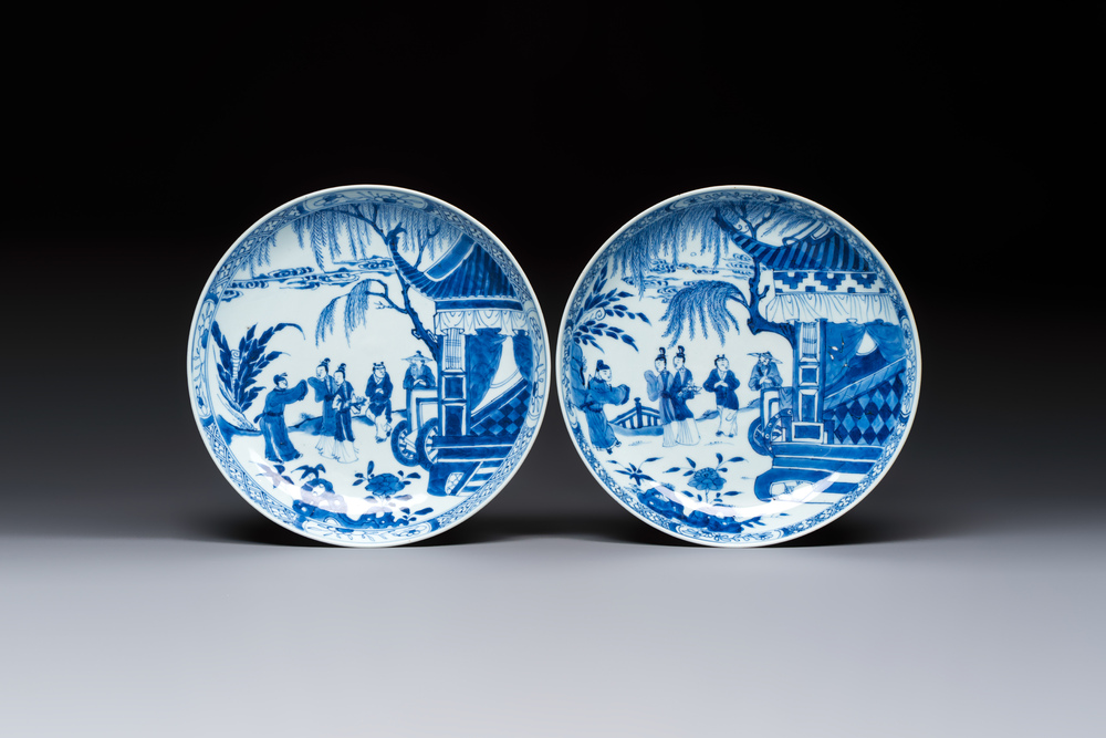A pair of Chinese blue and white plates with narrative design, Yongzheng