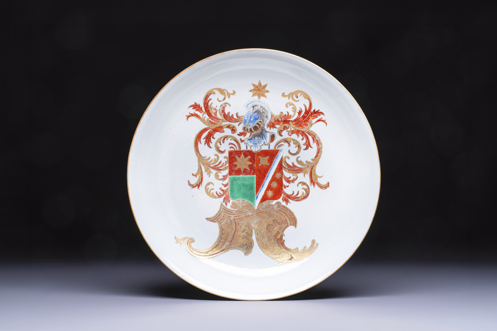 A large Chinese armorial dish with the arms of De Heere for the Dutch market, Qianlong, ca. 1735-1765