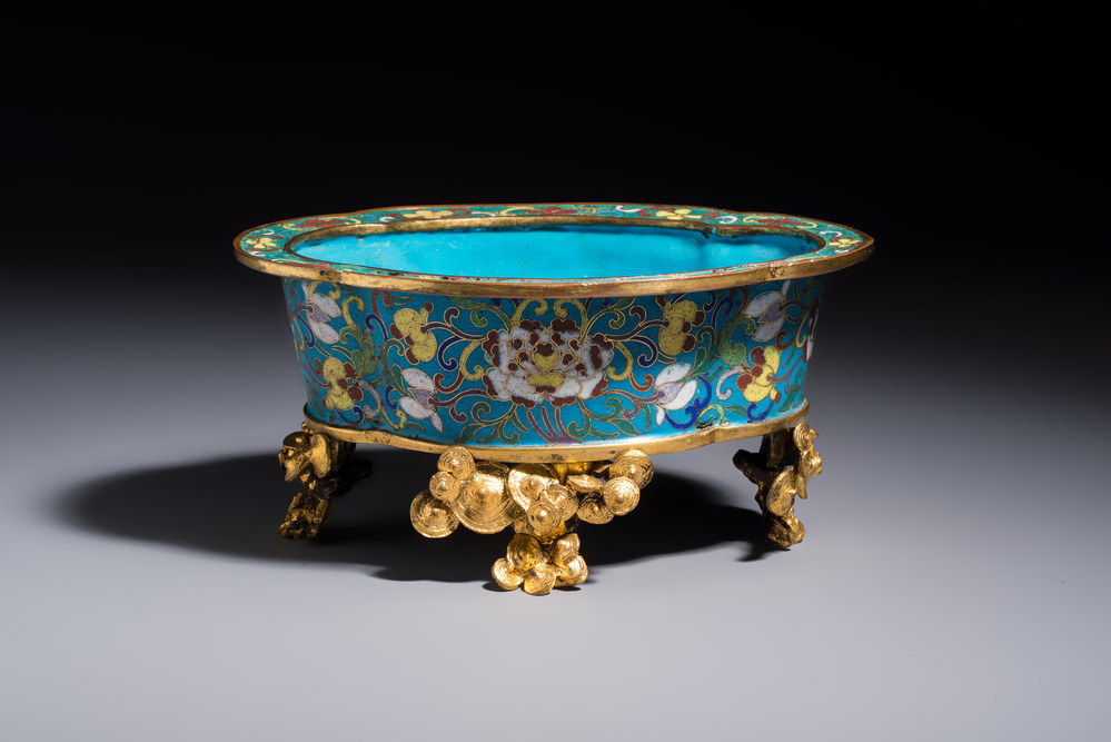 A Chinese cloisonn&eacute; quatrefoil jardini&egrave;re with later European-mounted feet, 18/19th C.
