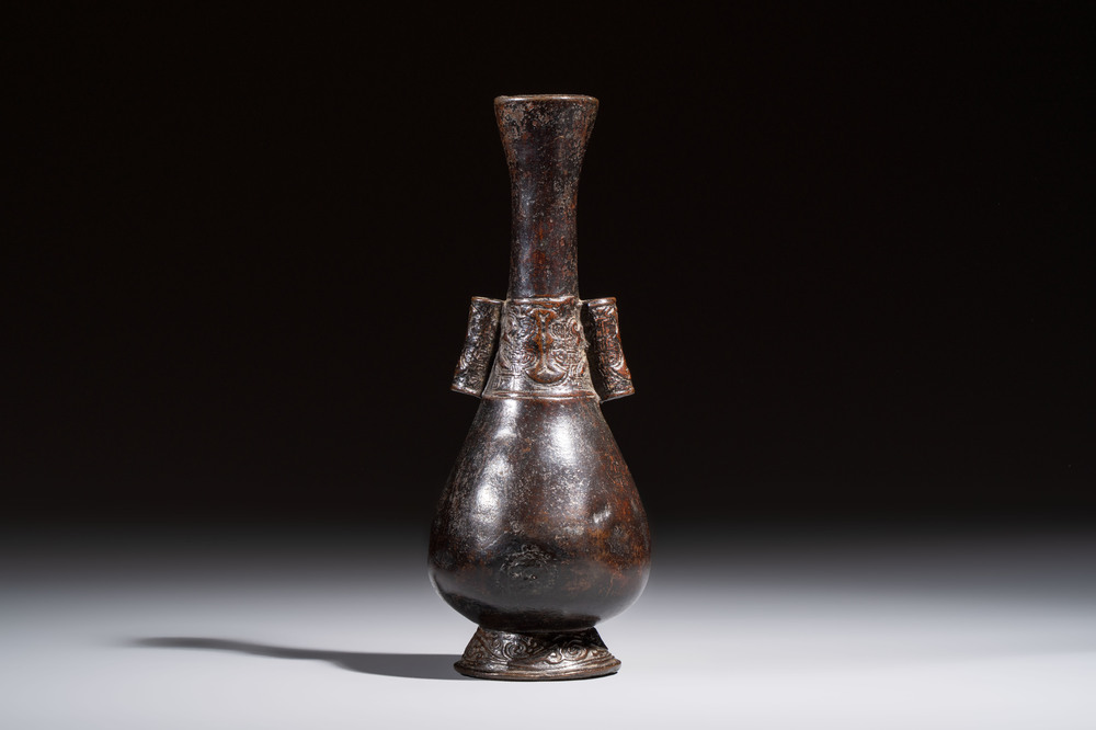 A Chinese bronze arrow vase, 'Touhu 投壺', Yuan