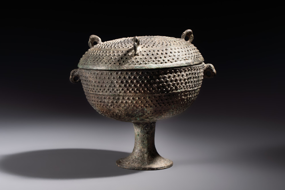 A Chinese archaic bronze food vessel and cover with 'Leiwen' and bosses design, 'Dou 豆', Eastern Zhou