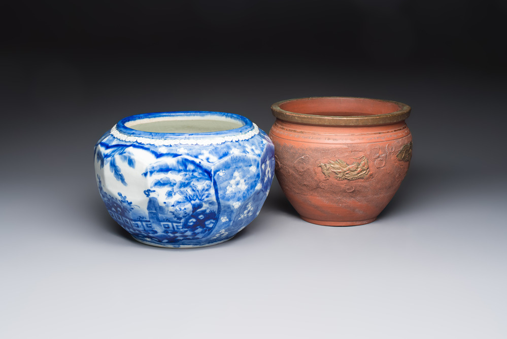 A Japanese blue and white jardini&egrave;re and a Tokoname stoneware jardini&egrave;re, 19/20th C.