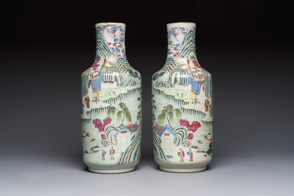 A pair of fine Chinese famille rose 'Ode to the Red Cliff' vases, Hongwu mark, Daoguang