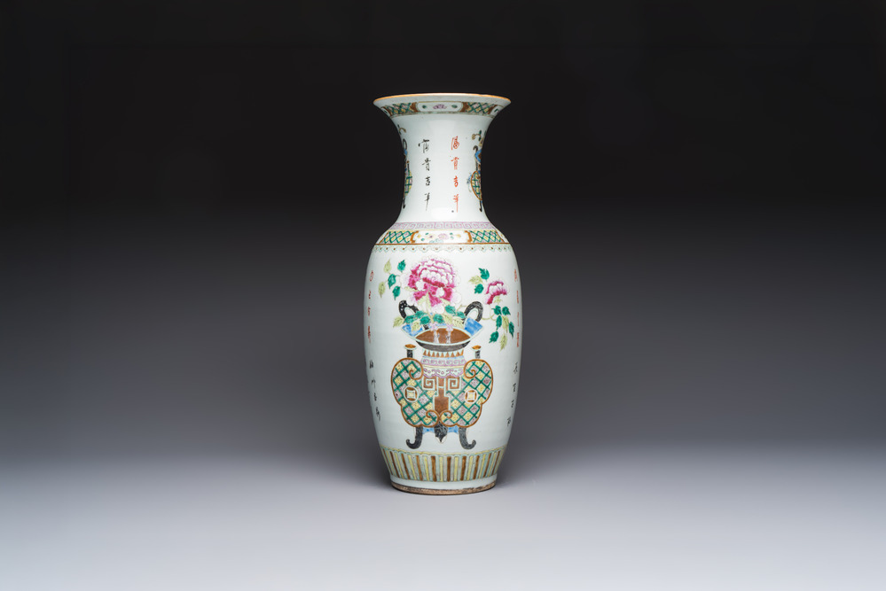 A Chinese famille rose 'Antiquities' vase, signed Zha Bing He Shi 查炳和氏, 19th C.