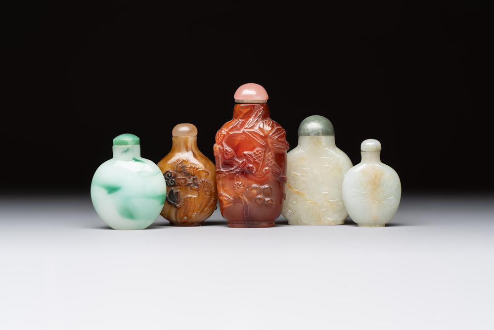 Five various Chinese jade, jadeite, agate and glass snuff bottles, 19th C.