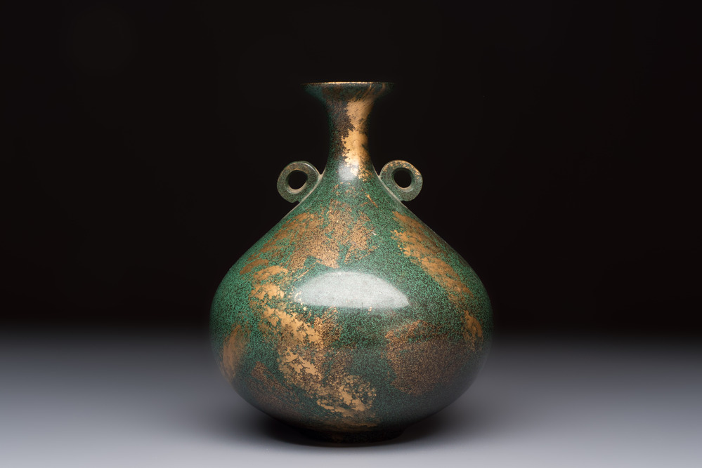 A Japanese patinated bronze vase, 20th C.