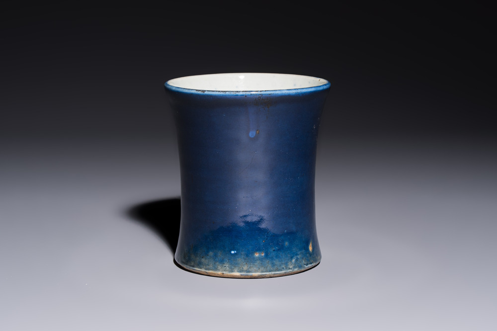 A Chinese powder-blue brush pot, 19th C.
