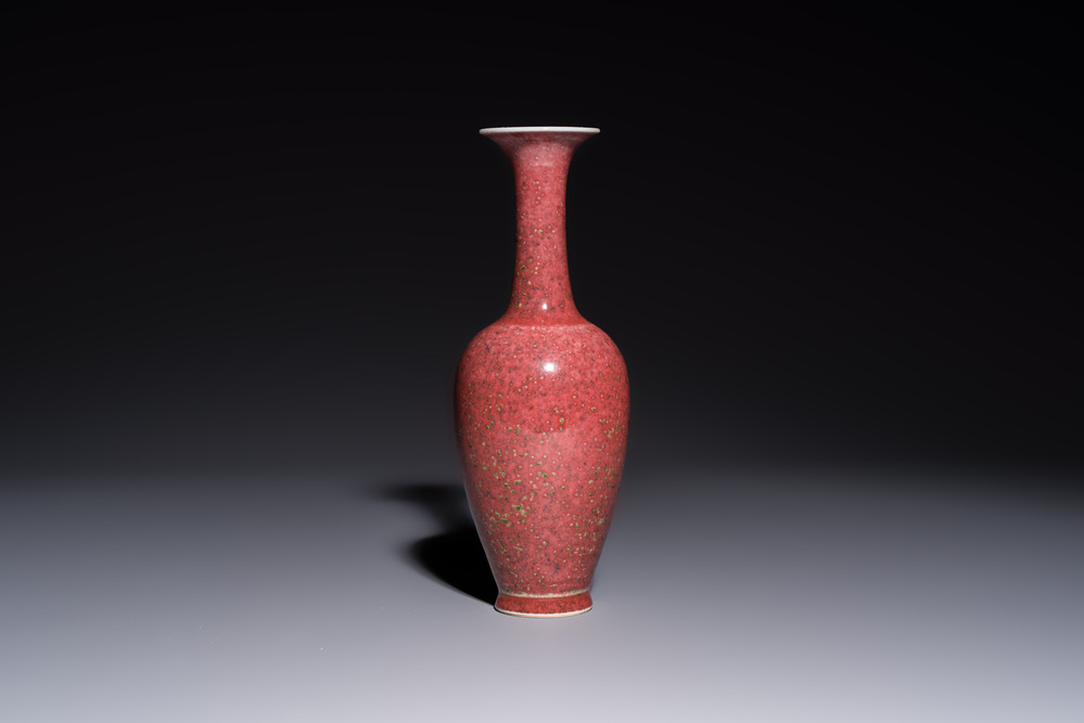 A Chinese peachbloom-glazed vase, 21st C.