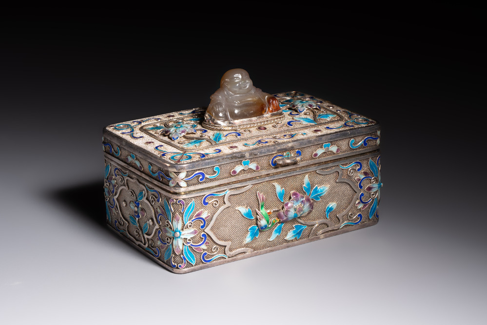 A Chinese enamelled silver rectangular casket adorned with an agate Millefo Buddha, 20th C.