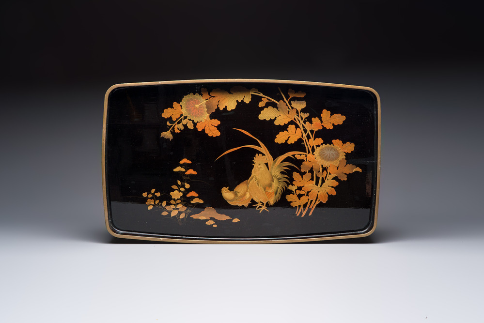 A large Japanese gilt-lacquered 'Rooster' tray, Meiji, ca. 1900
