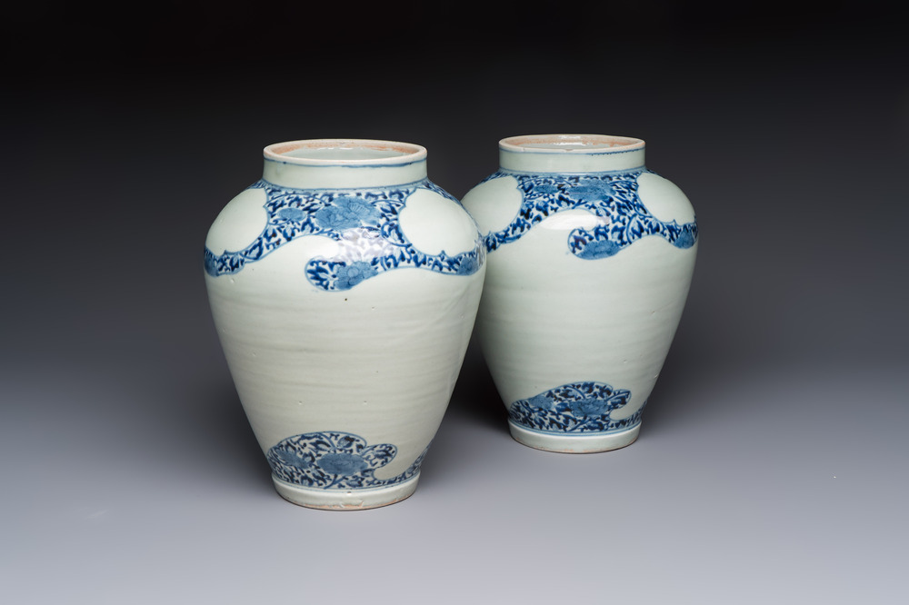 A pair of unusual Japanese Arita blue and white 'Unfinished' vases, Edo, 17/18th C.