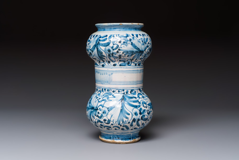 A blue and white Italian maiolica albarello with foliage design, Rome, early 17th C.