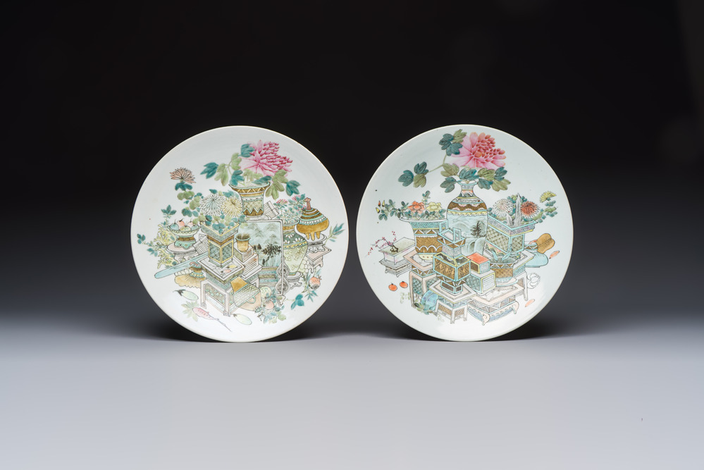Two Chinese famille rose 'Antiquities' dishes, Guangxu marks, 19/20th C.