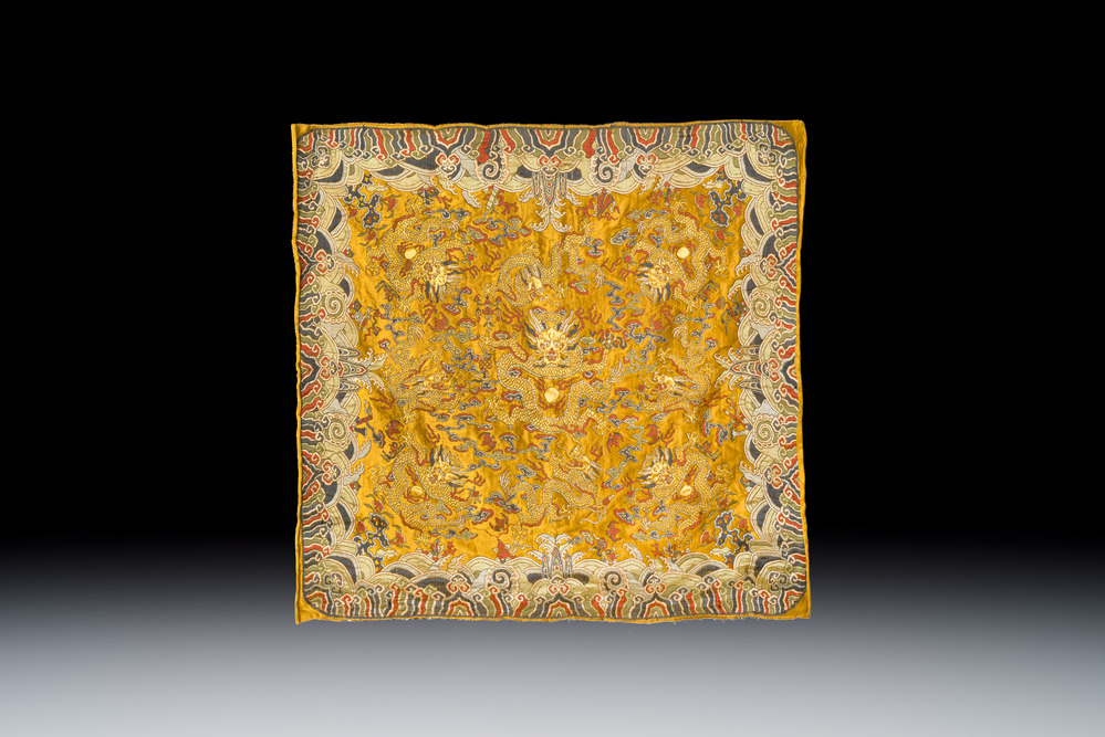 A Chinese yellow-ground kesi silk 'Dragon' panel, 18/19th C.