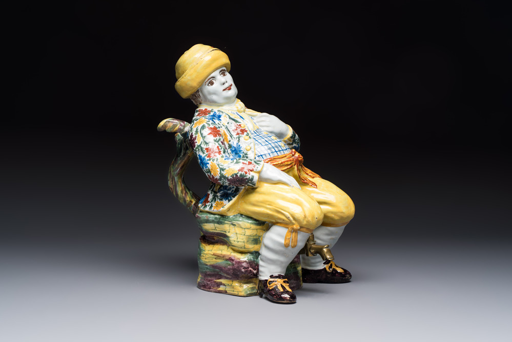 A polychrome Dutch Delft 'Bobbejak' table fountain and cover, 18th C.