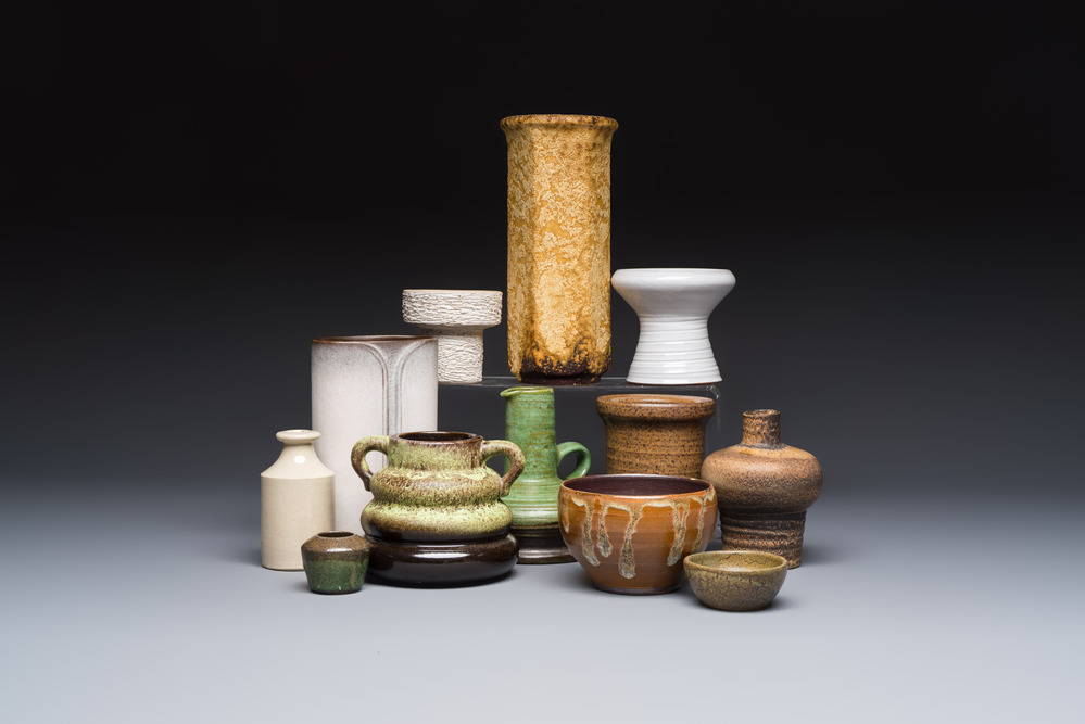 A varied group of 12 glazed pottery wares, 20th C.
