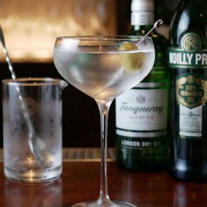 Dry martini drink