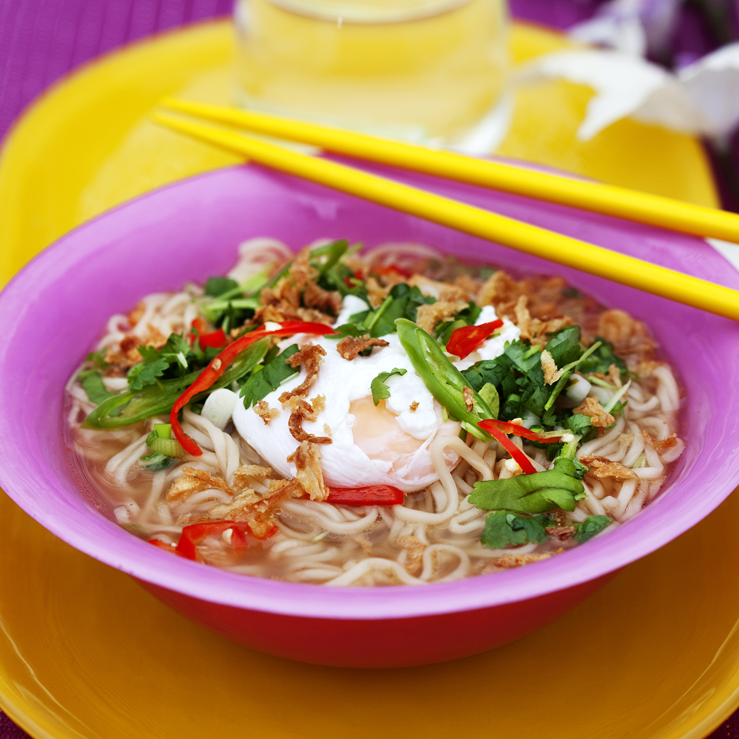 Thaipiffad snabbnudelsoppa