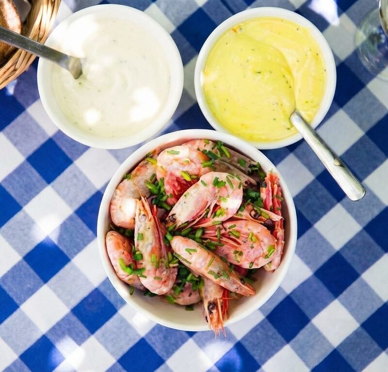 Räkor med två dipsåser