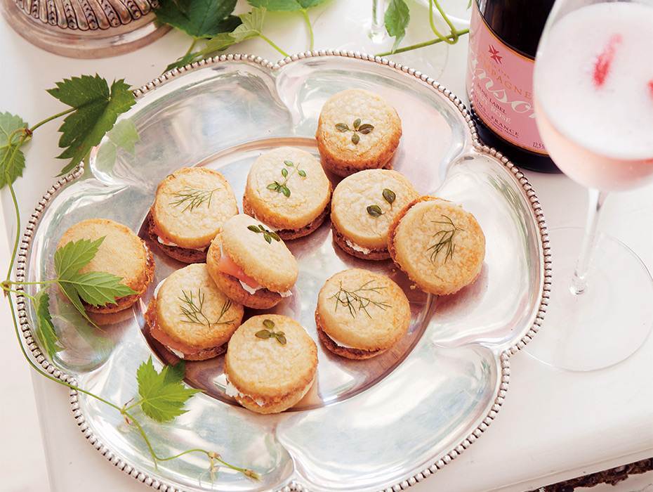 Champagnekex med parmesan och lax