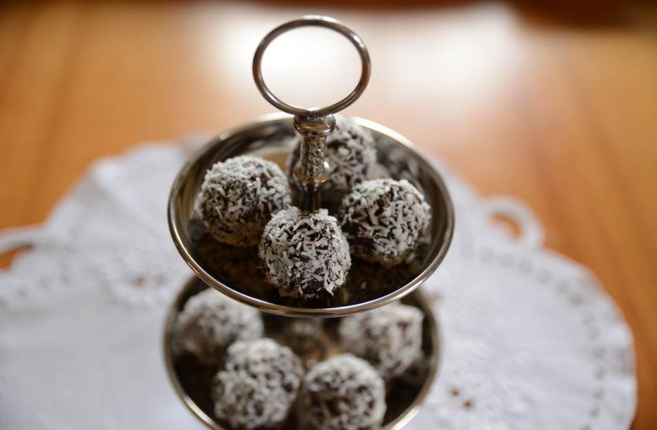 Chokladbollar med kokosmjöl. Gluten- och laktosfria