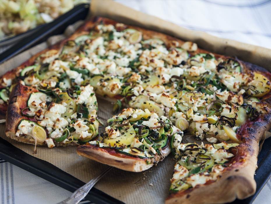 Citrondoftande zucchinipizza med fetaostsmul
