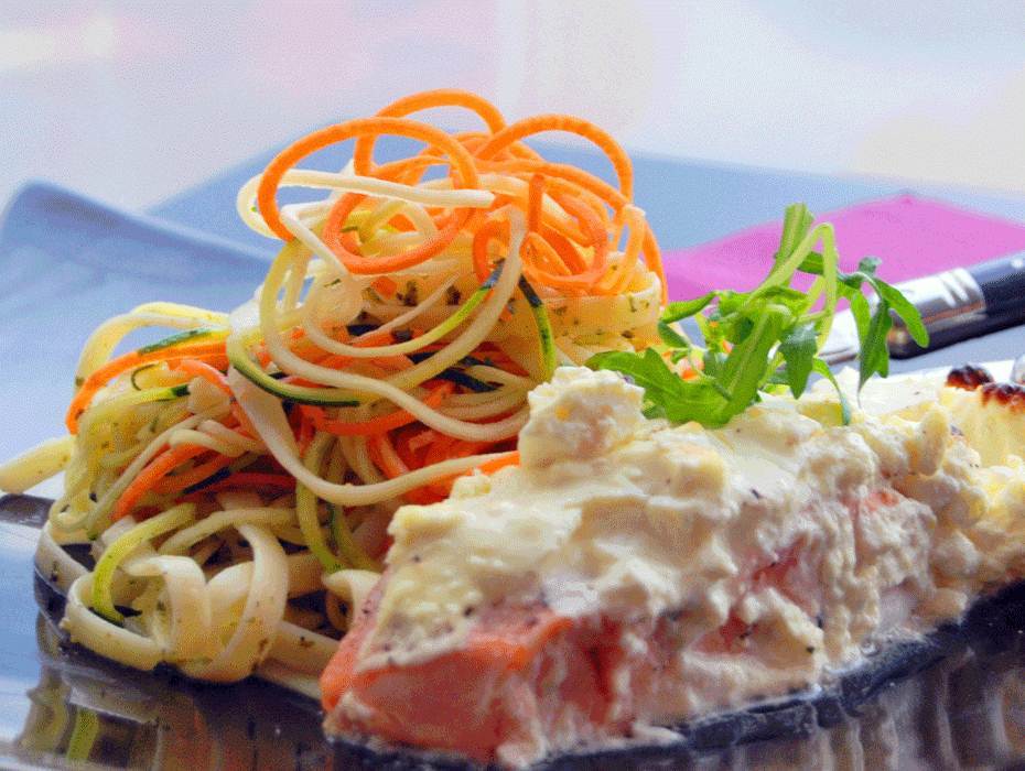 Krämig lax med grönsakspasta